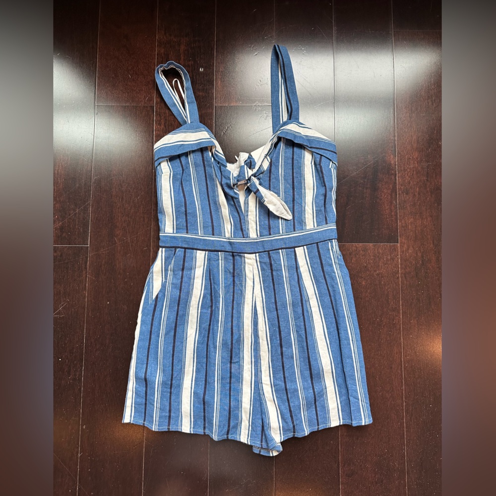 Fun cute romper!